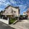 Venice Apartments