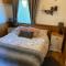 Cosy dog friendly lodge with an outdoor bath on the Isle of Wight - Whitwell