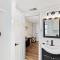 Perfect Location Walk to MSU Campus High End Mattresses Fast Wi-Fi