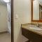 Comfort Inn & Suites Phoenix North - Deer Valley