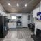 Summerlee Suite - Beautiful Remodeled Farmhouse - أوم هيل