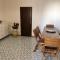 Villa by the Vulcano - 70mq plus large garden and patio