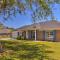 Foley Getaway with Fenced Yard - 13 Mi to Beaches! - Foley