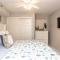 Fourwinds 502 -Stylish Beachfront Condo w/Hall Bunks No Elevator from 4/4-5/24 - 奥兰治海滩