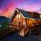 Glow in Dark, NERF War, 360 View, Theater, HotTub, Games - Pigeon Forge