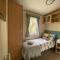 Rew Farm Country and Equestrian Accommodation - Sunset Lodge - Melksham