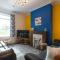 3 Bedroom Adom Home 4 Beds- 5 Mins to Hull Stadium- Close City Centre