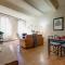 Oriuolo Apartment by Mamo Florence