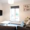 *NEW* Central Derby Apt, with Parking - Sleeps 6 - 德比