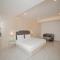 Pearl Courtyard