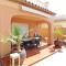 Agradable casa con piscina en Les Tres Cales