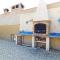 Agradable casa con piscina en Les Tres Cales