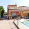 Agradable casa con piscina en Les Tres Cales