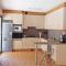 Chalet con piscina (B)