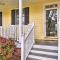 Cottage with Deck and Pool Access about 6 Mi to Beach - Мертл-Біч