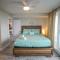 Carolina Beach Dreamin - light filled south side END unit, Ocean views from most rooms! Private beach access! condo - Carolina Beach