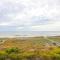 Carolina Beach Dreamin - light filled south side END unit, Ocean views from most rooms! Private beach access! condo - Carolina Beach