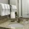 Sonesta Select Milwaukee Brookfield