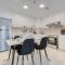 Fancy 2BR at Hayat Boulevard 2A Town Square By Deluxe Holiday Home - Dubaj