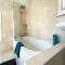 ***3 bedroom Home away from Home with BBQ grill***