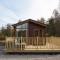 2-Bed Cottage with Hot Tub at Loch Achilty NC500 - Strathpeffer