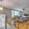 Bright Cary Home with Deck Less Than 15 Mi to Raleigh! - كاري