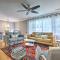 Bright Cary Home with Deck Less Than 15 Mi to Raleigh! - كاري