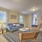 Bright Cary Home with Deck Less Than 15 Mi to Raleigh! - كاري