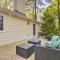Bright Cary Home with Deck Less Than 15 Mi to Raleigh! - كاري