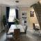 Luxury House, central Stamford with parking