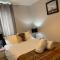 Aqua Dreams - Serviced Luxury Modern Belfast City Centre 2 Bed Apartment