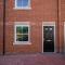 Lovely 2-bedroom Seaside Retreat with Free Parking