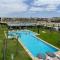 Bel appartement pied sur mer vue imprenable sur piscine et jardins