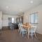 Sunset Retreat - Matarangi Holiday Home