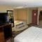Quality Inn and Conference Center Greeley Downtown - Ґрілі