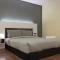 Summer Oscar Boutique Hotel