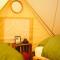 Ingerichte Boho, Indian of Tropical Bell Tent met alpaca's - Paasloo