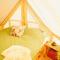 Ingerichte Boho, Indian of Tropical Bell Tent met alpaca's - Paasloo