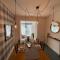 Cheerful 2 Bedroom Townhouse with Cinema Loft