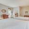 Oceanfront Retreat - Meredith Lodging
