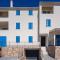 Breakaway Apartment