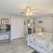 Heated Pool and Lanai Matlacha Isles Getaway - Matlacha