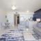 Beachfront condo with restaurant, pool, spa and gym