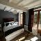 Charming Cottage in Chateau les Roches gardens