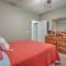 Spacious Lakefront Condo with Views in Camdenton! - Camdenton