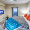 Laketown Wharf Resort 1036 By Aneliya