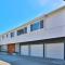Spacious Coastal Apartment in a Colorful Community - NRP22-00590 - لونغ بيتش