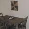 Cheerful 2-Bedroom, 2 bath with private parking