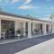 Kinka Palms Motel