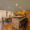 Hilltop Haven chalet